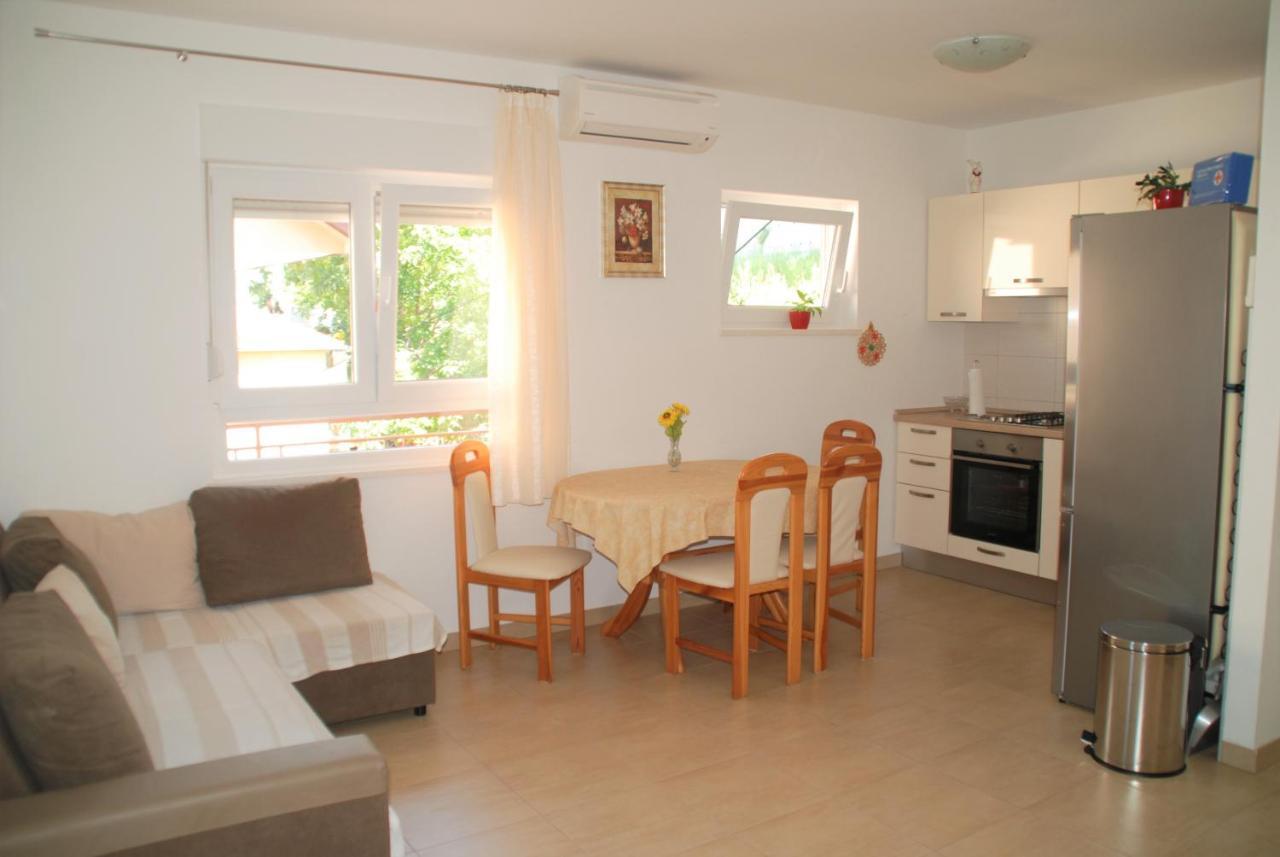 Adriatic Beach Suites Omiš Exterior foto