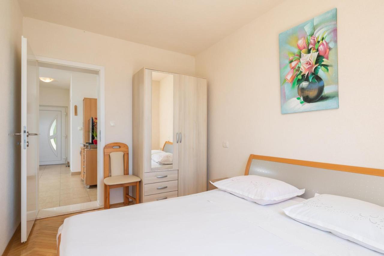 Adriatic Beach Suites Omiš Exterior foto